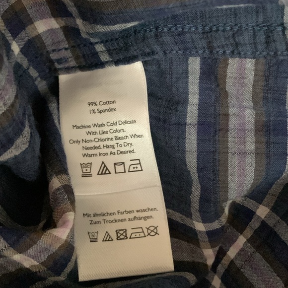 Eddie Bauer women’s summerweight cotton plaid button down shirt
Size Large - Picture 3 of 4